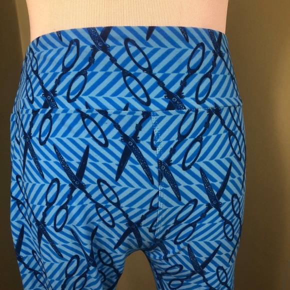 OS Lularoe leggings with scissors - Picture 5 of 9